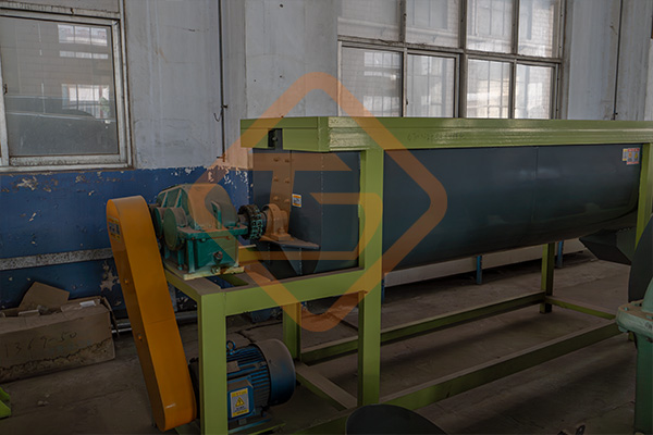 有機肥雙軸臥式攪拌機