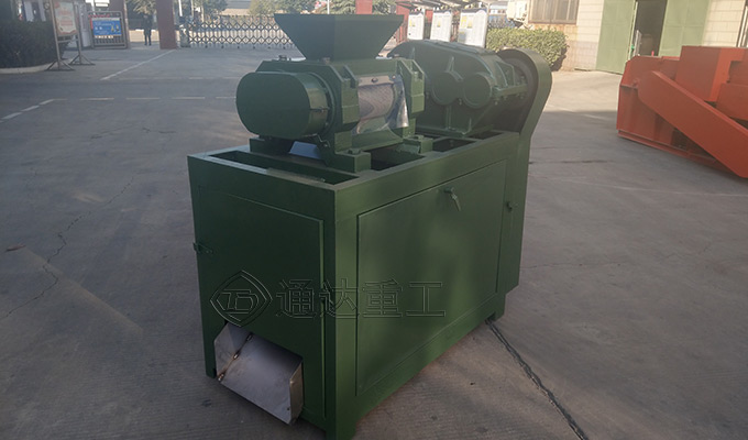 牛羊糞有機(jī)肥造粒機(jī)對(duì)輥擠壓造粒機(jī)