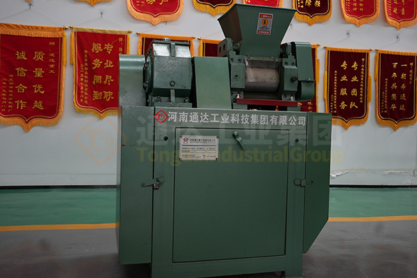  復(fù)合肥設(shè)備對輥擠壓造粒機在肥料生產(chǎn)工藝流程中有什么作用