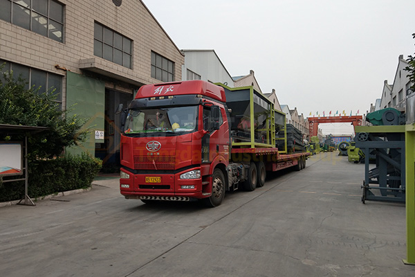 小型養(yǎng)牛場(chǎng)牛糞如何處理?一套牛糞有機(jī)肥生產(chǎn)線多少錢(qián)?