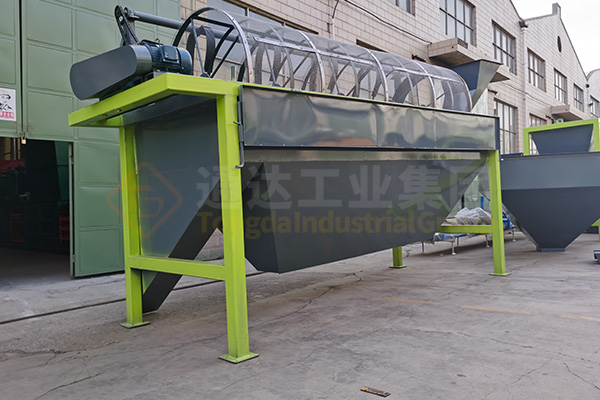 投資有機(jī)肥生產(chǎn)線設(shè)備多少錢?畜禽糞便制有機(jī)肥的養(yǎng)殖戶必知