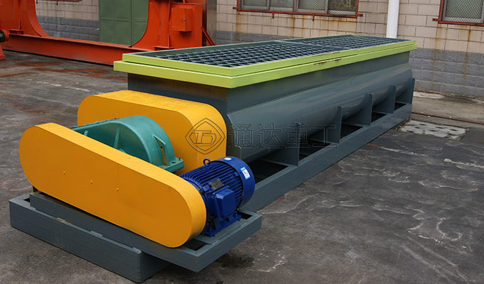 中小型養(yǎng)雞場雞糞加工有機肥需要什么設備?加工雞糞有機肥的生產(chǎn)成本大嗎?