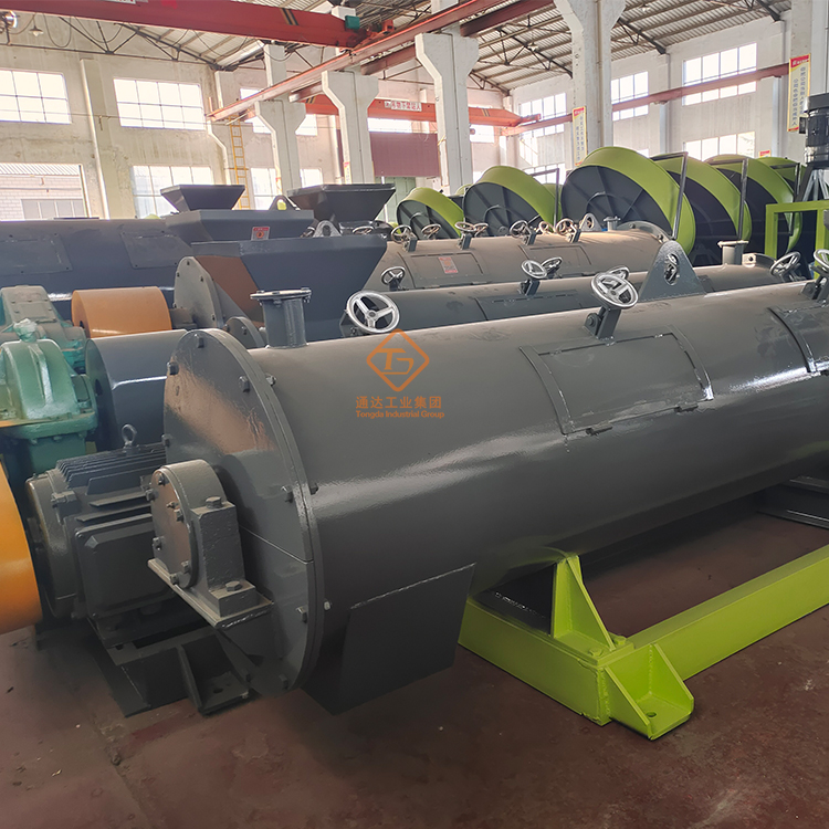 豬糞有機(jī)肥造粒機(jī)